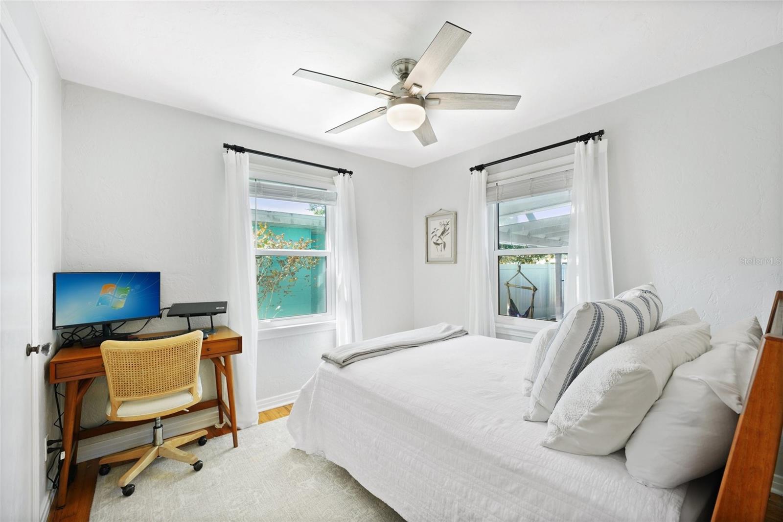 KENILWORTH - Residential