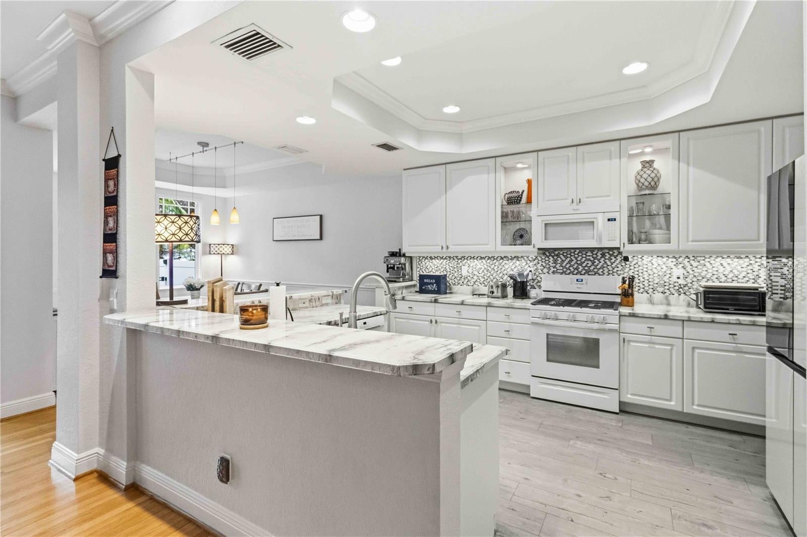 2869 BAYSHORE TRAILS DRIVE