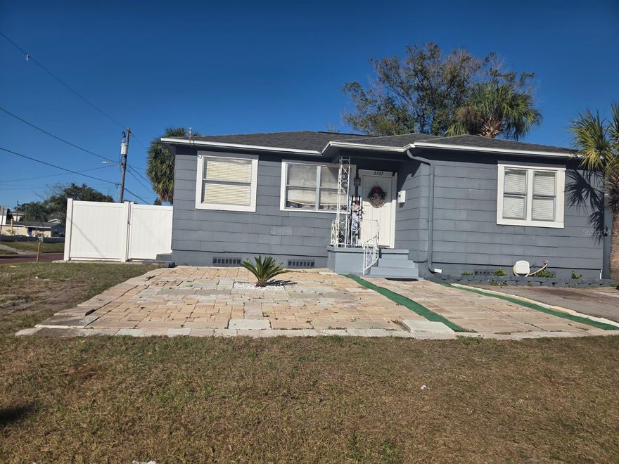 Great starter home located on a spacious corner lot. This property features 3 bedrooms, an eat-in kitchen, tiled bathroom, inside laundry room, and a fully fenced backyard, ideal for privacy and outdoor enjoyment.

New roof installed, offering peace of mind to the next owner. Conveniently located just a few blocks from Exit 42 of I-275, providing quick access to major highways, shopping, and dining.