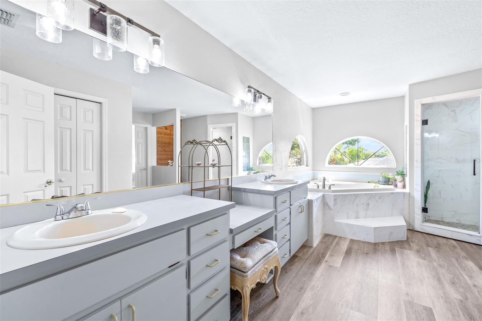 ARIETTA POINT - Residential