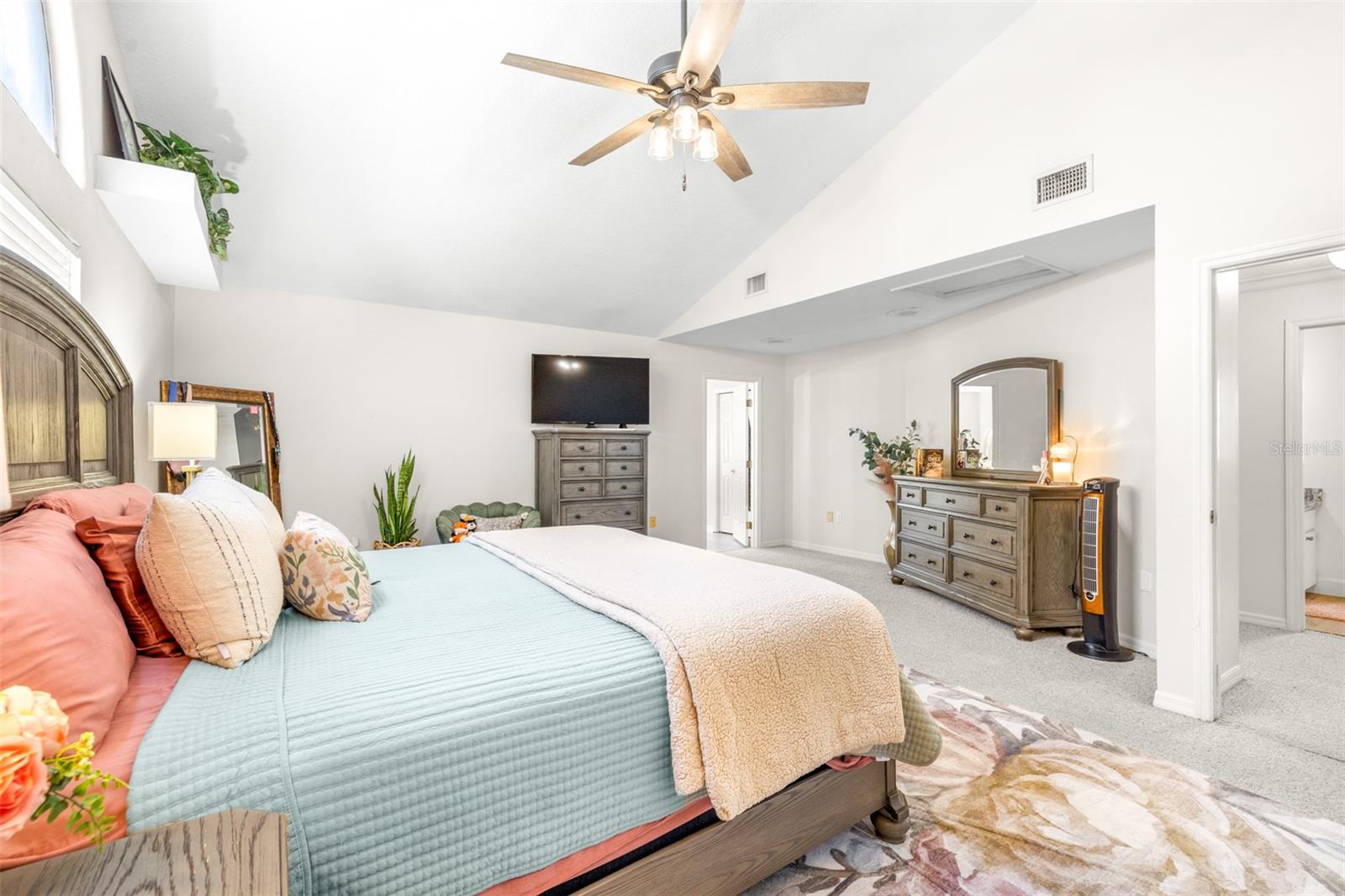 ARIETTA POINT - Residential