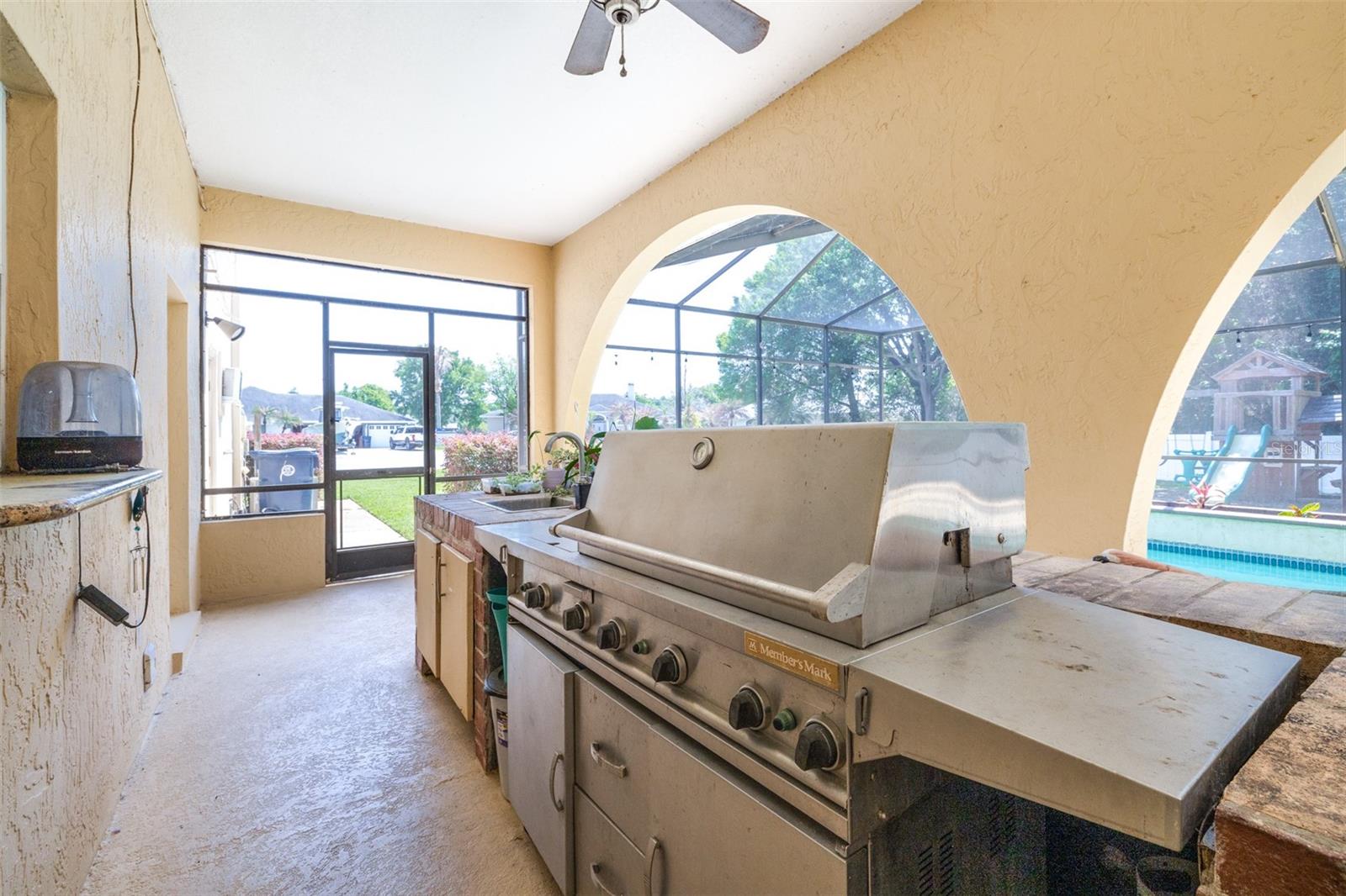 ARIETTA POINT - Residential