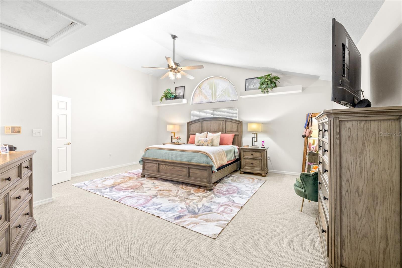 ARIETTA POINT - Residential