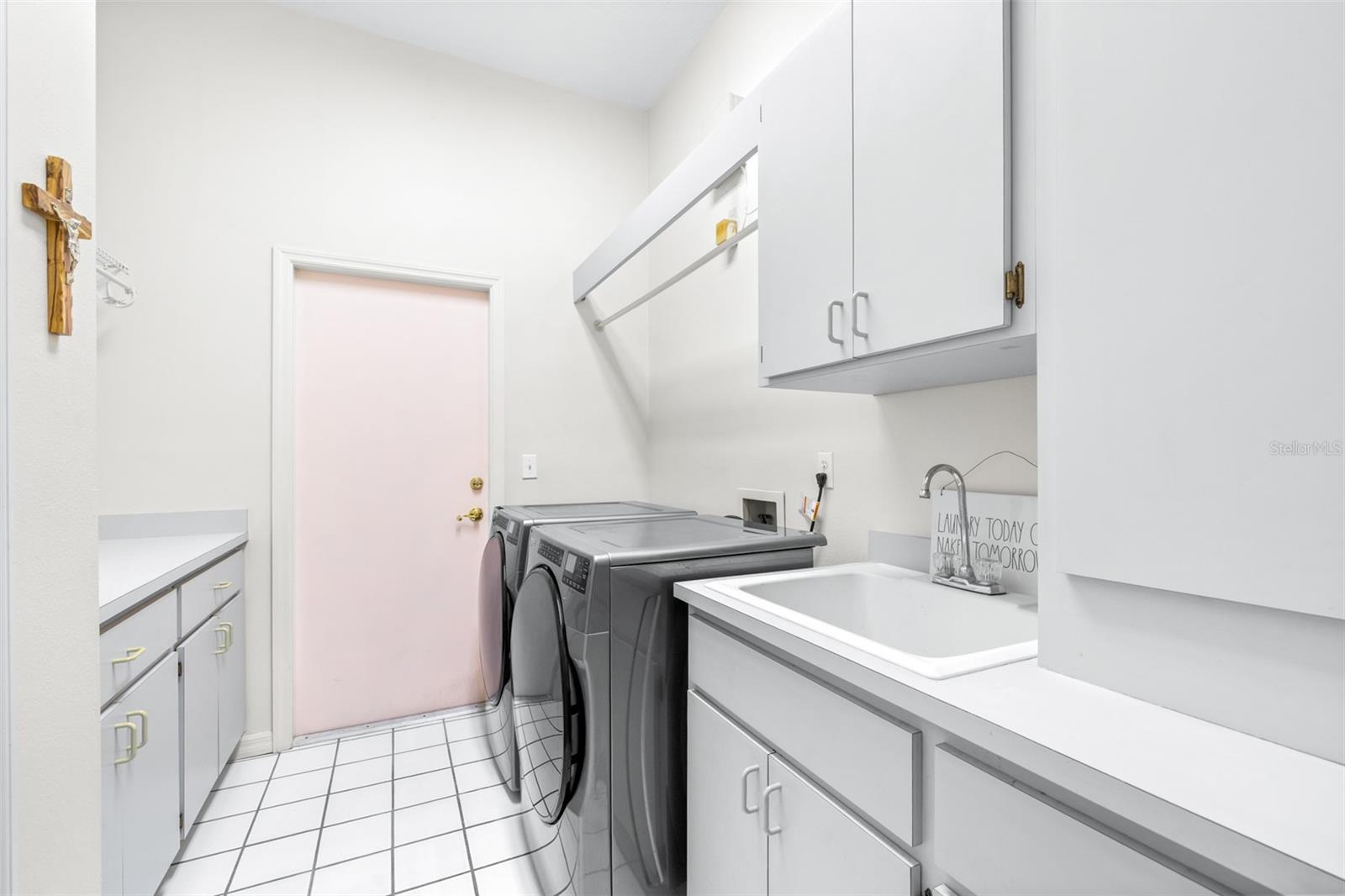 ARIETTA POINT - Residential