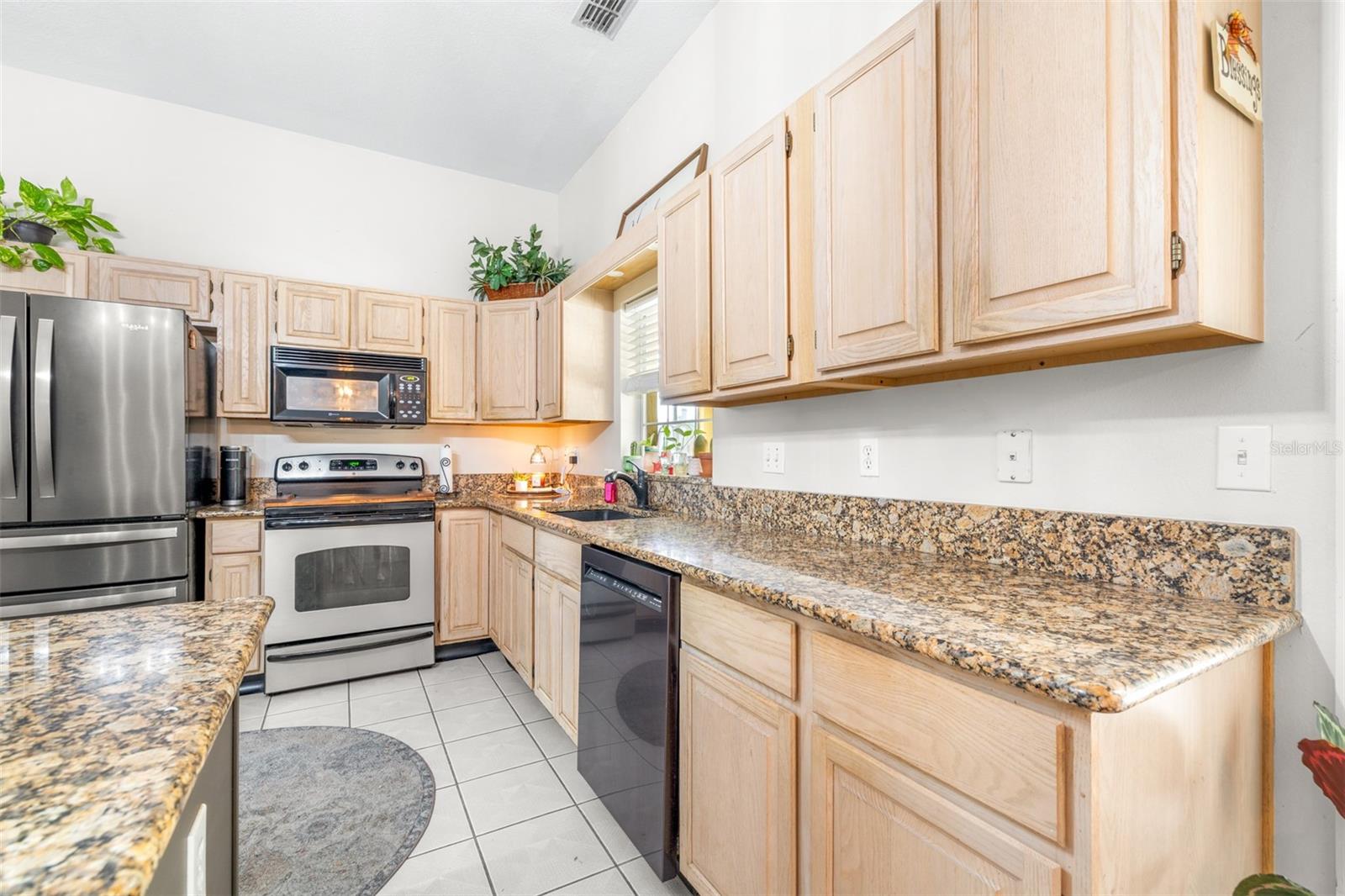 ARIETTA POINT - Residential