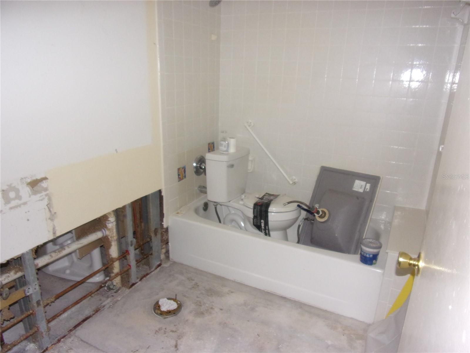 PINE RIDGE AT LAKE TARPON VILLAGE - Residential