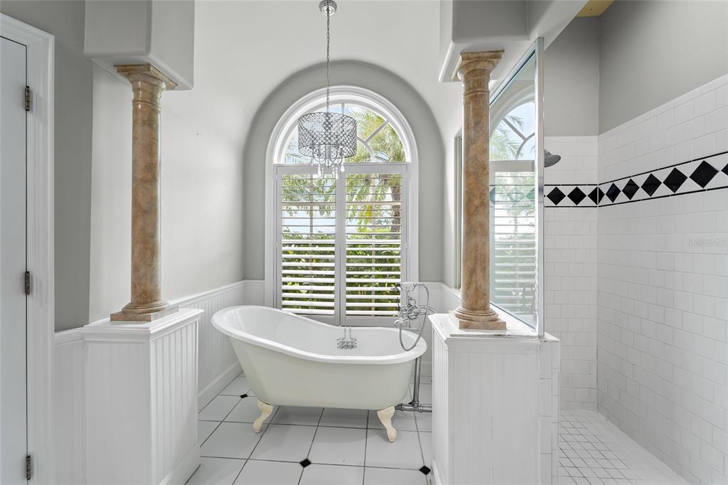 DAVIS ISLANDS PB10 PG52 TO 57 - Residential