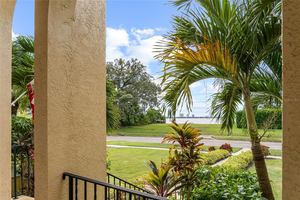 DAVIS ISLANDS PB10 PG52 TO 57 - Residential