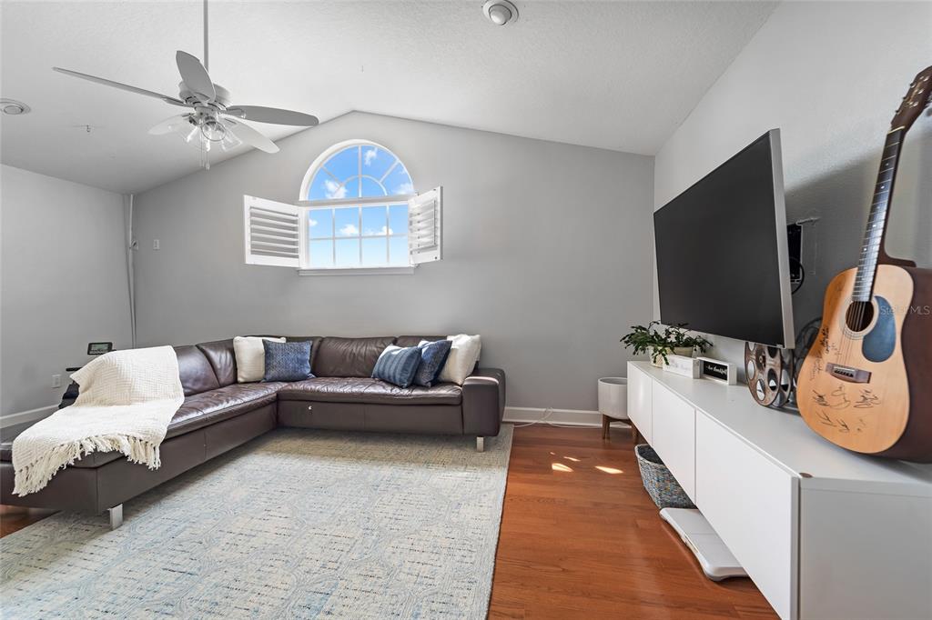 DAVIS ISLANDS PB10 PG52 TO 57 - Residential