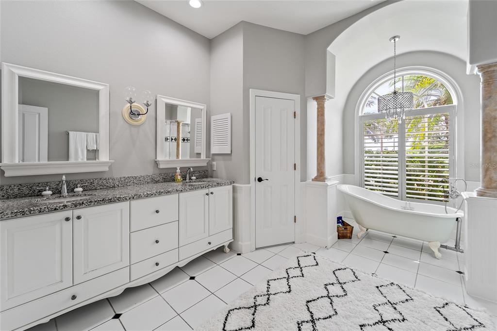 DAVIS ISLANDS PB10 PG52 TO 57 - Residential