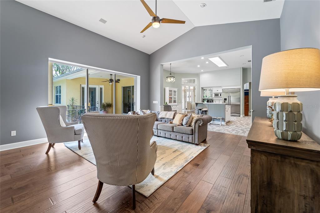 DAVIS ISLANDS PB10 PG52 TO 57 - Residential