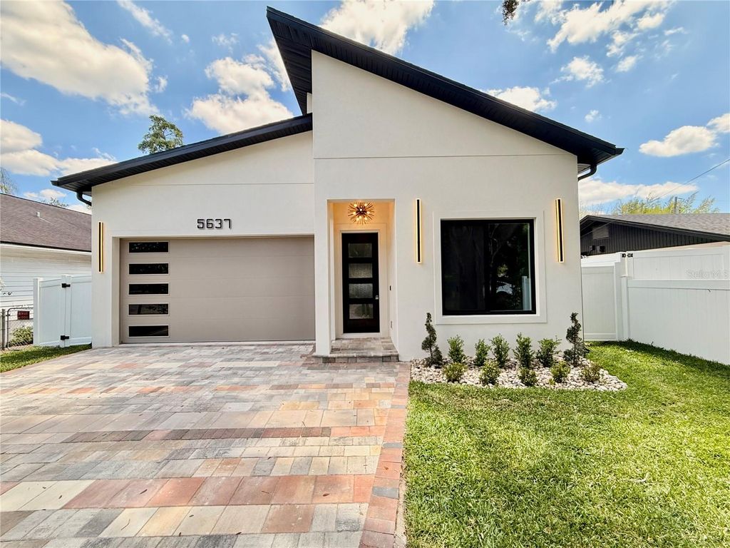 Photo of 5637 Marinell Drive, Orlando, FL 32809 (MLS # O6398487)