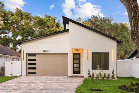 Photo of 5637 Marinell Drive, Orlando, FL 32809 (MLS # O6398487)