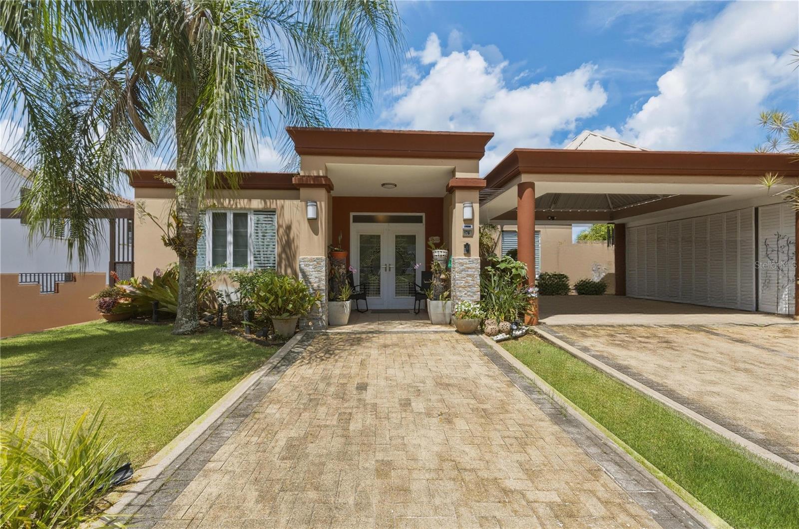 LOMAS DE MANATUABON - Residential