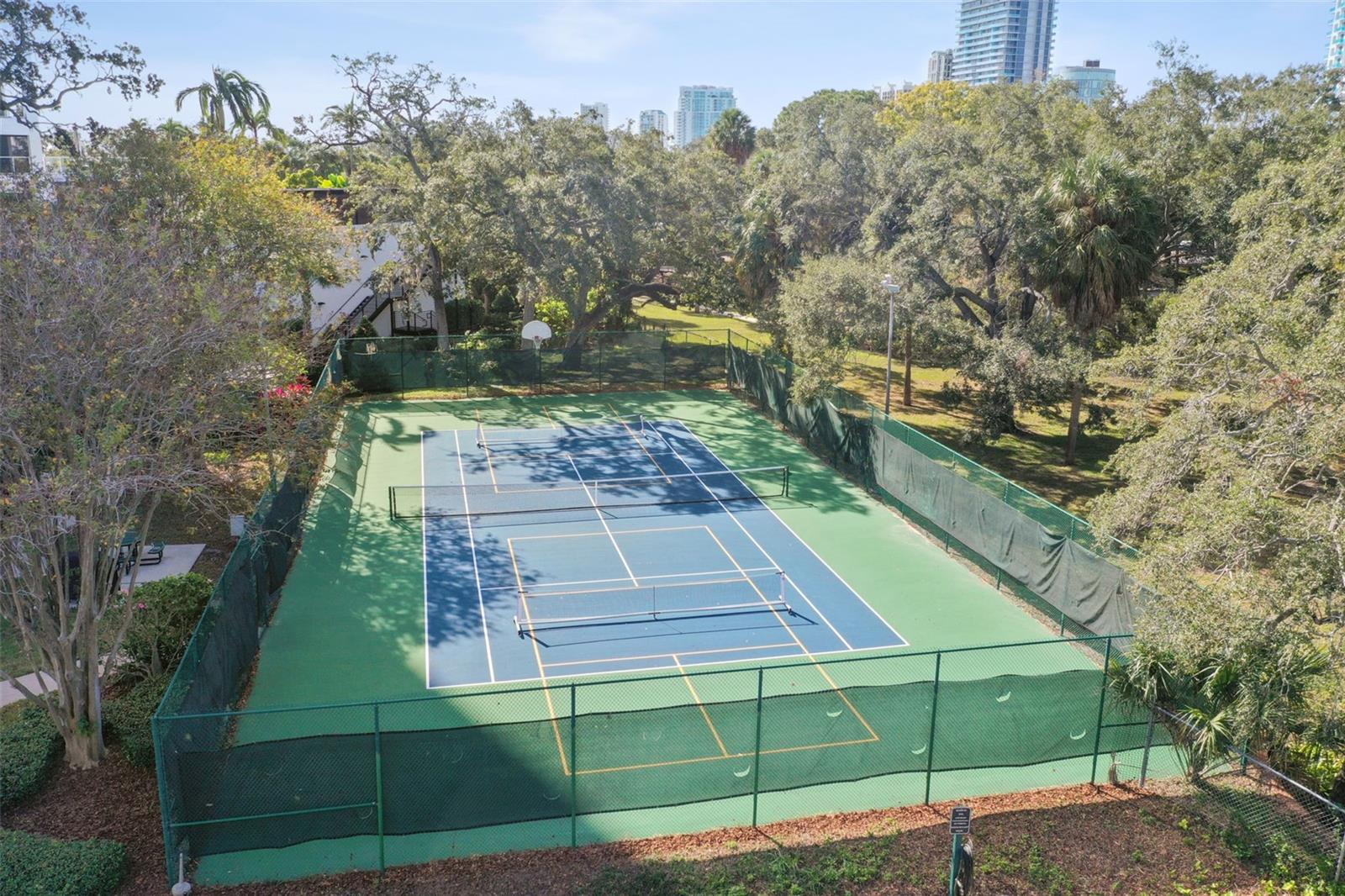 BAYSHORE DIPLOMAT A CONDOMINIUM - Residential