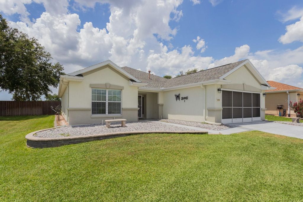 Photo of 13876 SE 94th Avenue, Summerfield, FL 34491 (MLS # OM706326)