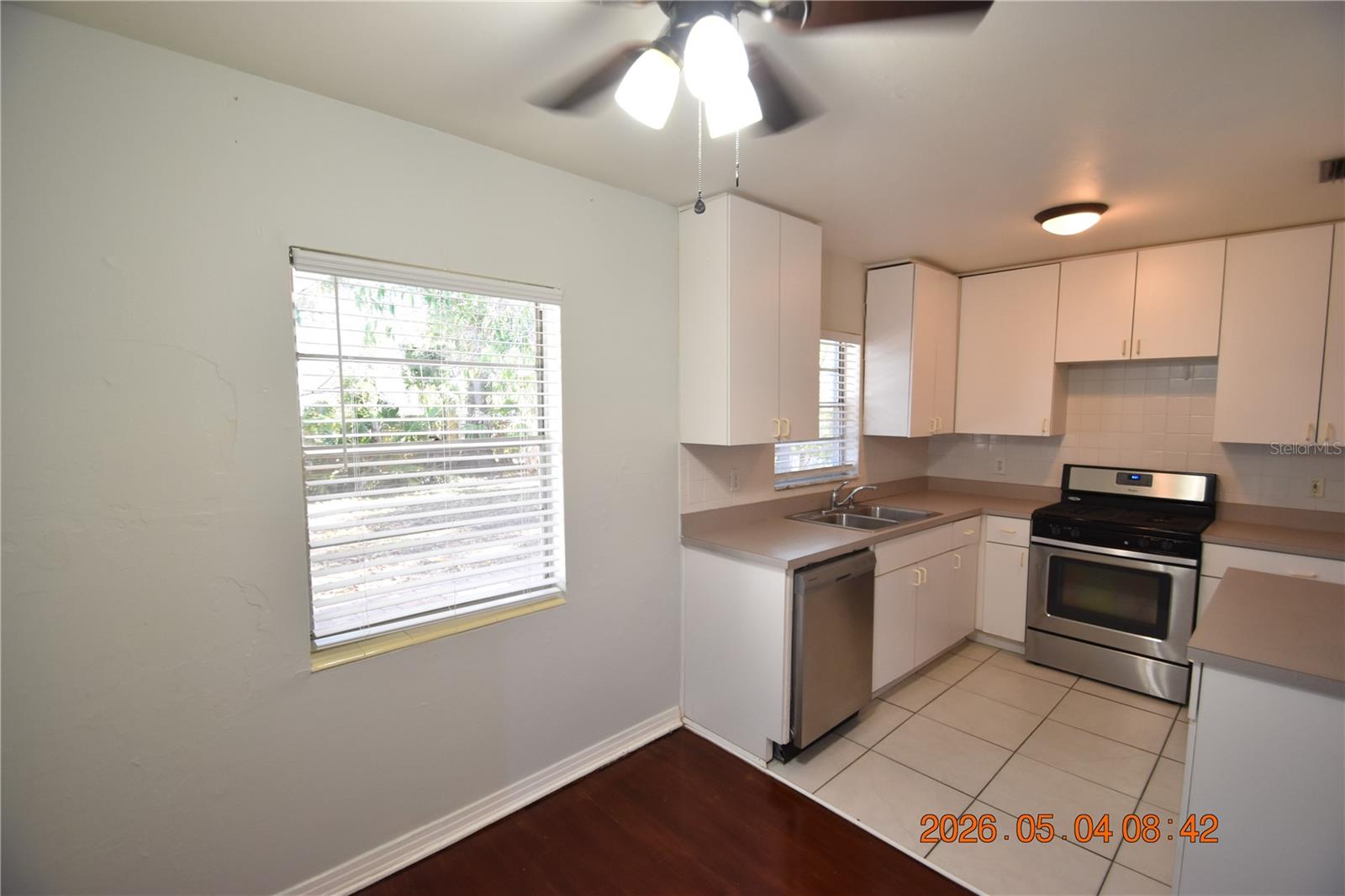 BAYHILL ESTATES - Residential Lease