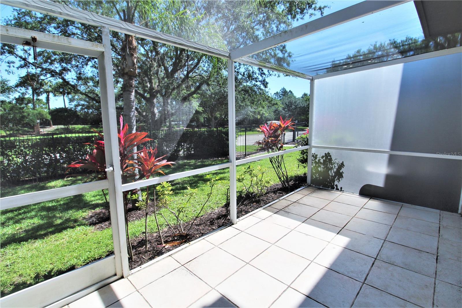 CAROLINA LANDINGS AT UNIVERSITY PLACE B - Residential Lease