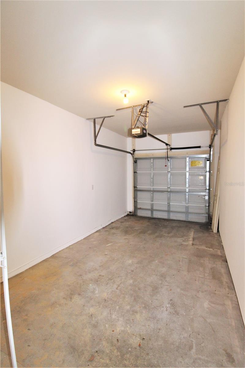 CAROLINA LANDINGS AT UNIVERSITY PLACE B - Residential Lease