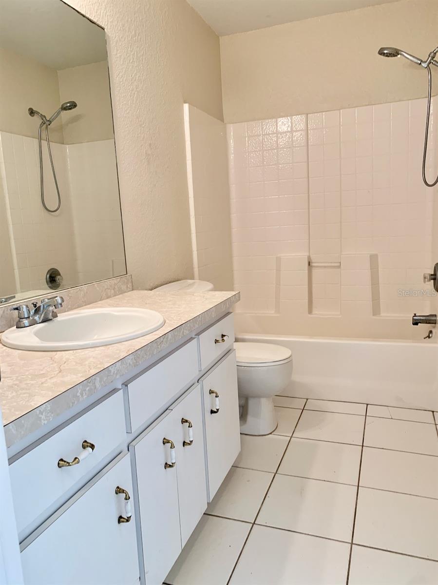 PORT CHARLOTTE SUB 05 - Residential Lease