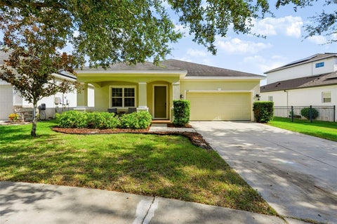 Photo of 313 Roxbury Crossing Court, Valrico, FL 33594 (MLS # TB8562243)