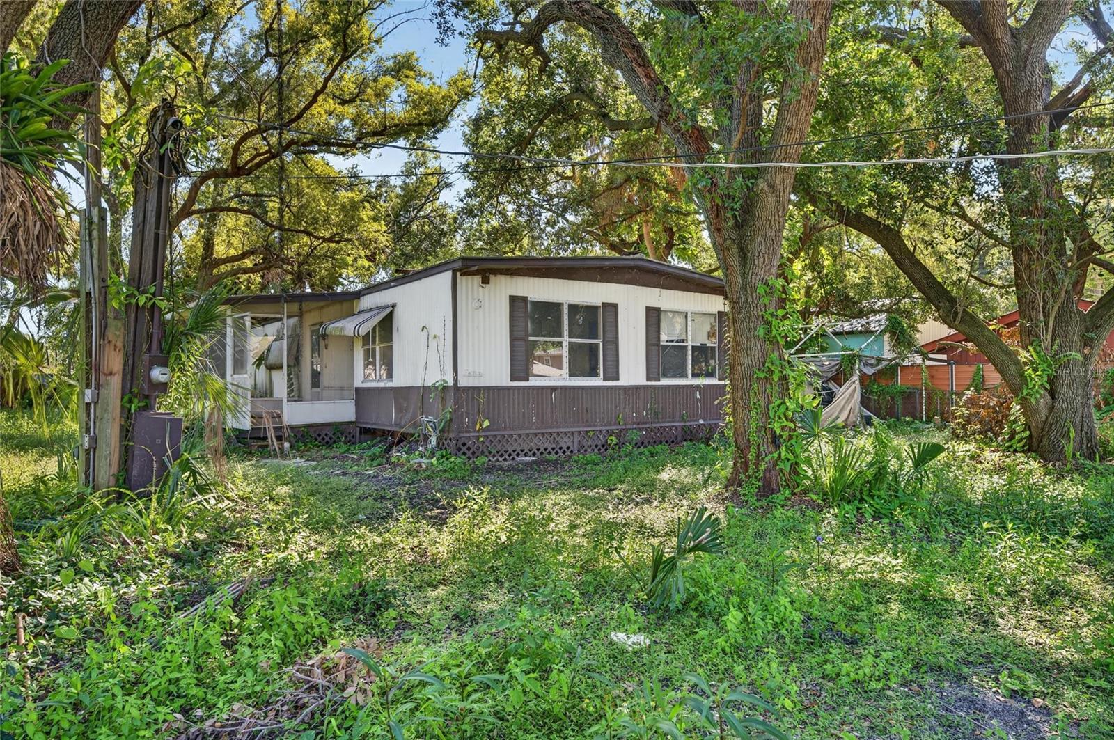 8810 S HICKORY LANE