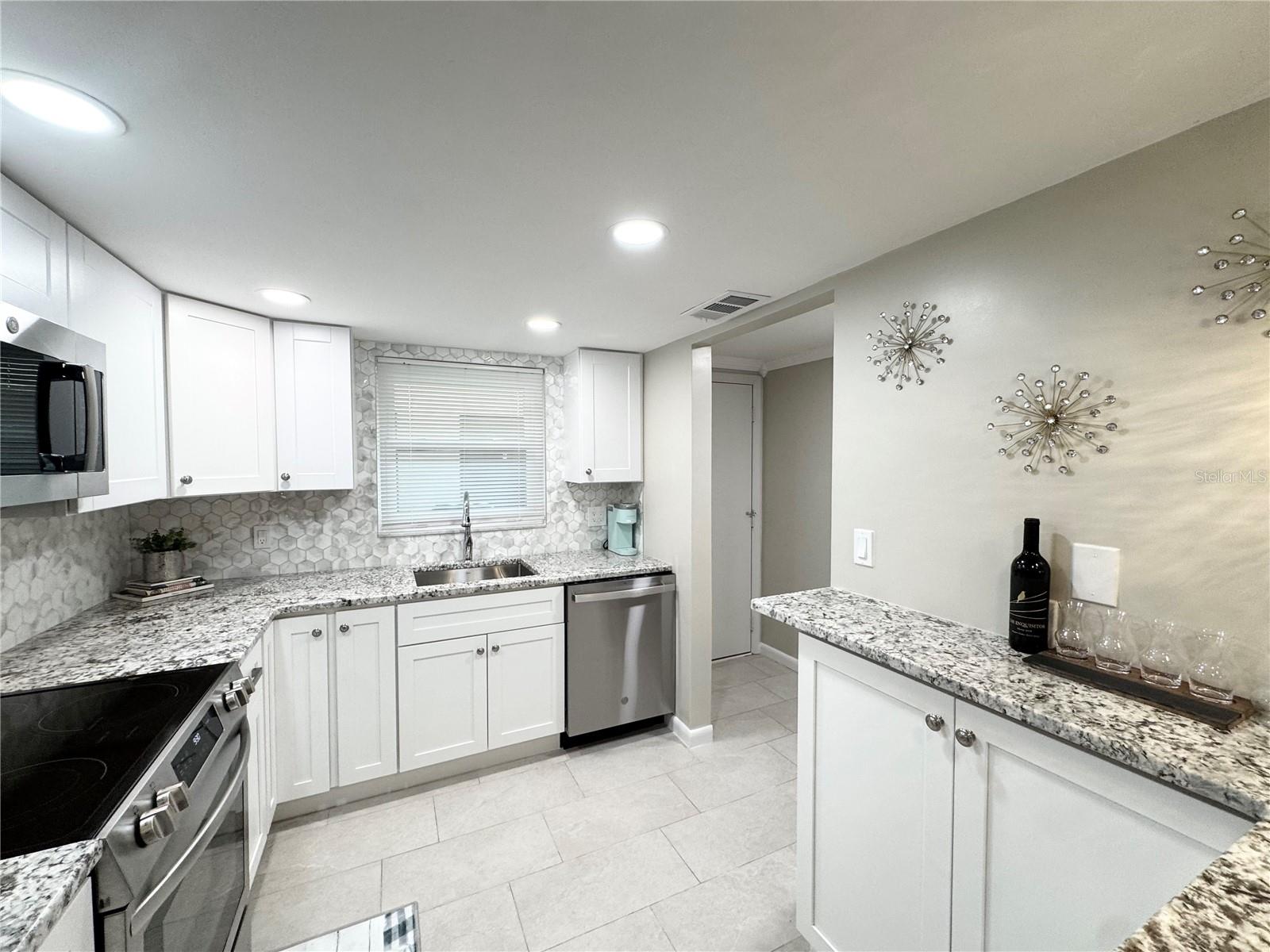 WILLOWBROOK CONDO - Residential Lease