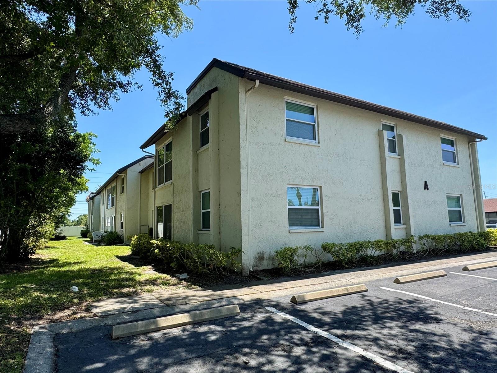 WILLOWBROOK CONDO - Residential Lease