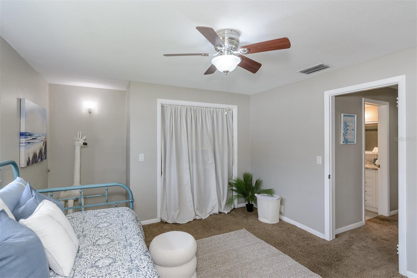 FAIRWAY MANOR - Residential