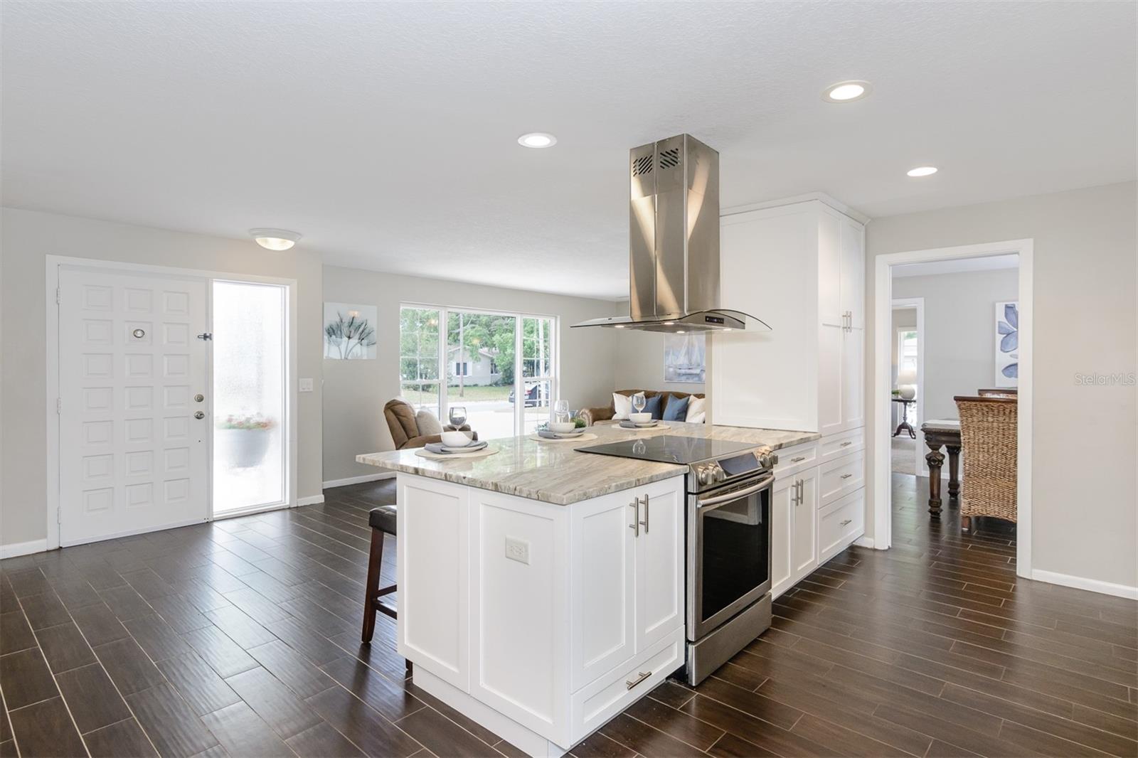 FAIRWAY MANOR - Residential