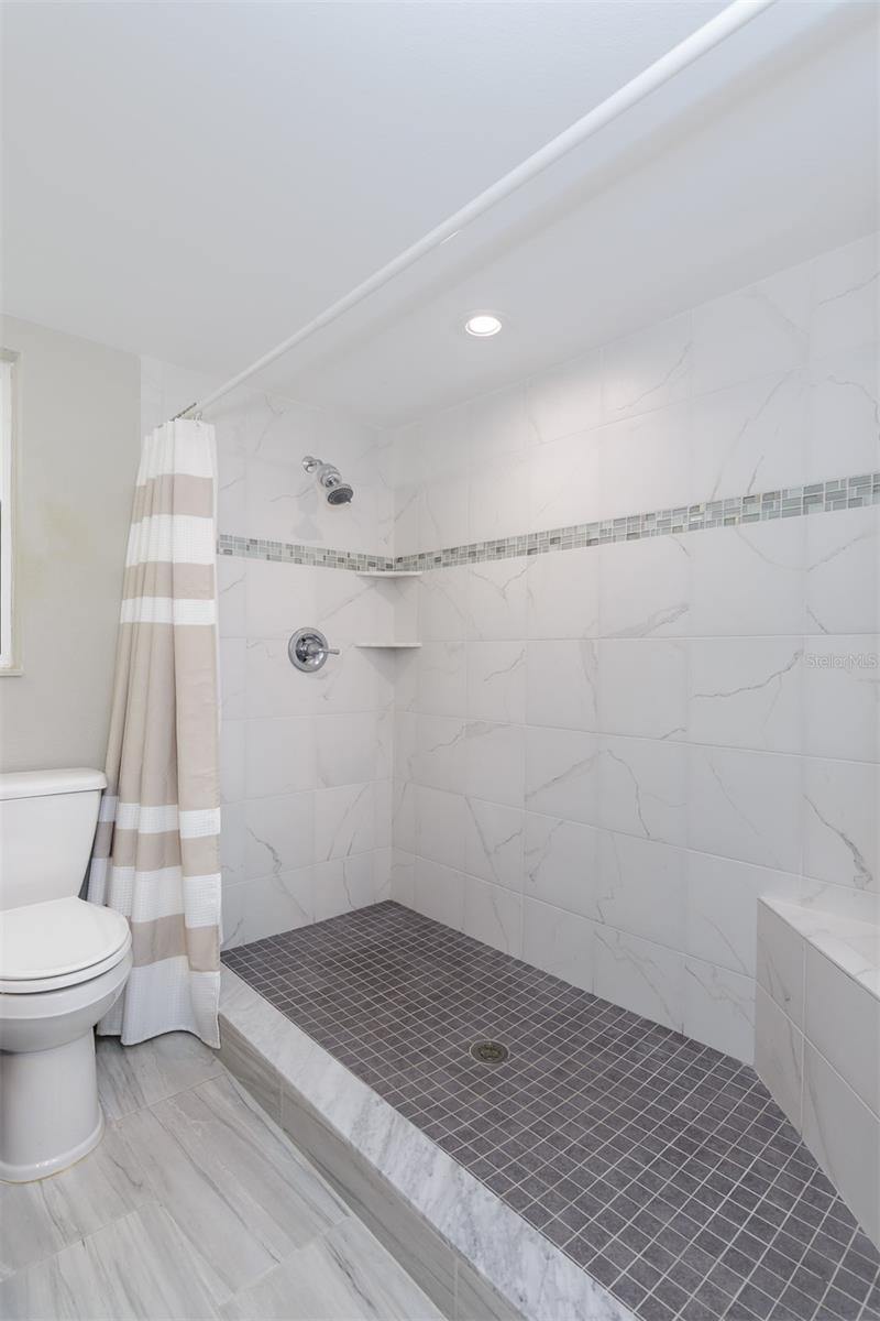 FAIRWAY MANOR - Residential