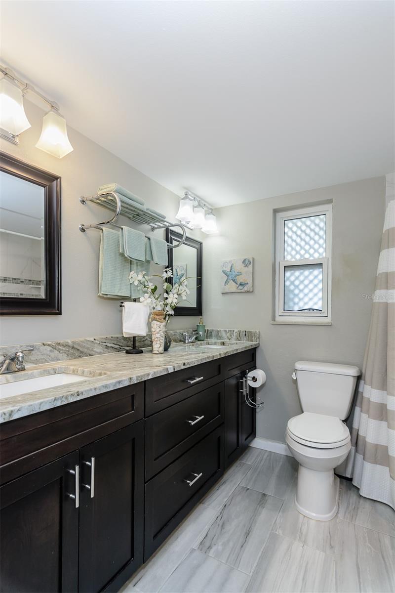 FAIRWAY MANOR - Residential