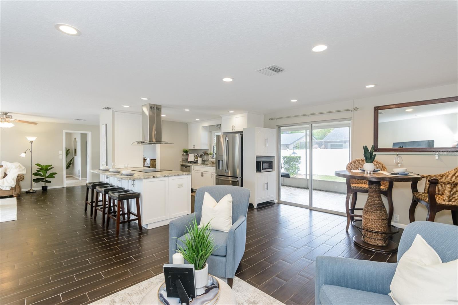 FAIRWAY MANOR - Residential