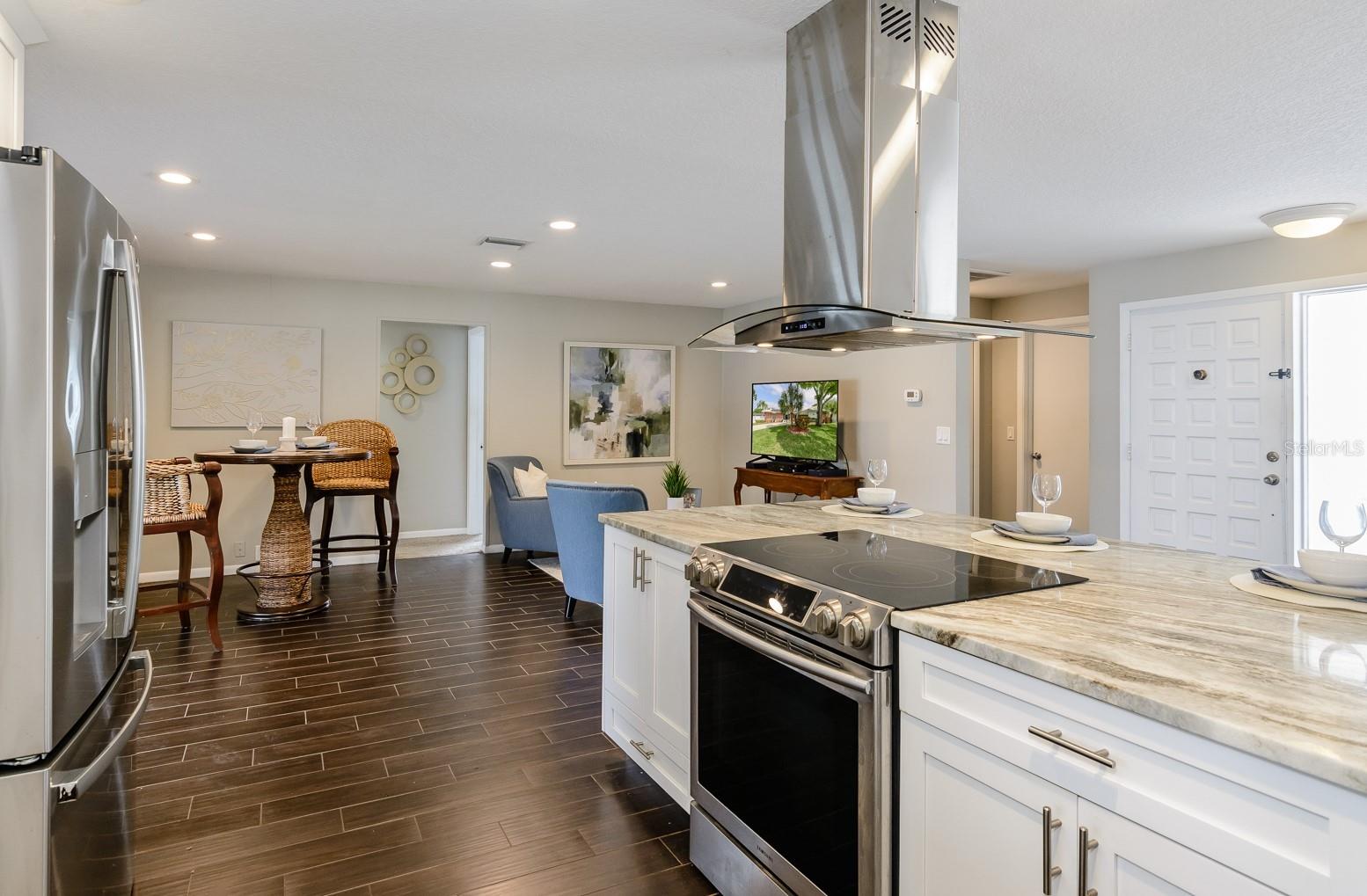 FAIRWAY MANOR - Residential