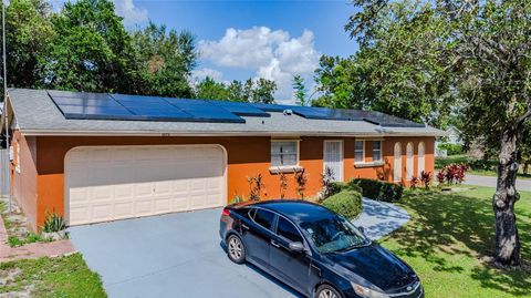 Photo of 4825 Victory Drive, Orlando, FL 32808 (MLS # O6380725)