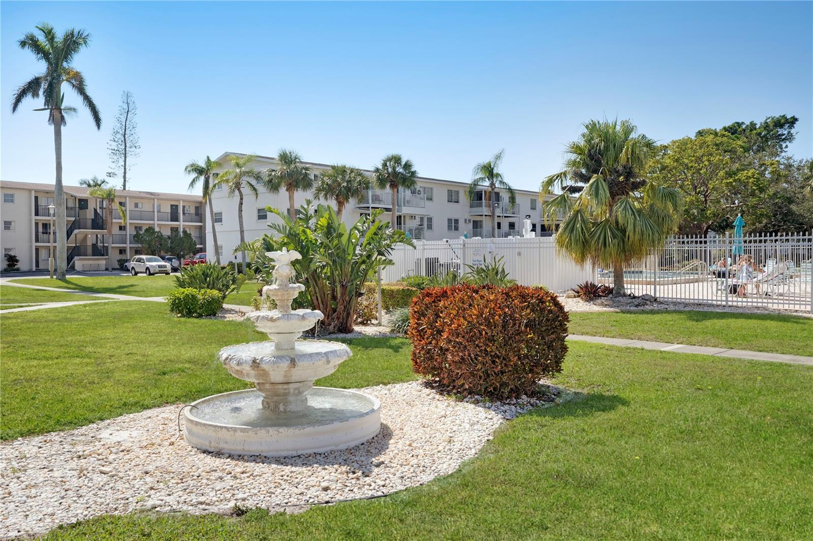 THE FOURTH BAYSHORE - Residential