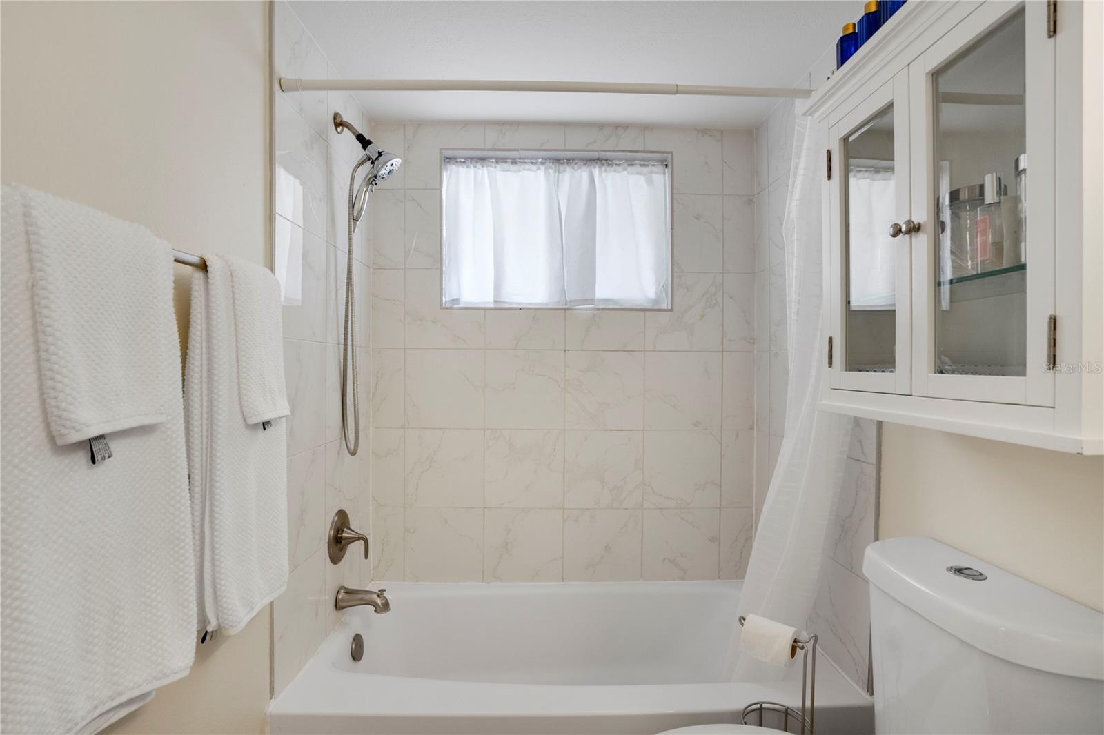 THE FOURTH BAYSHORE - Residential