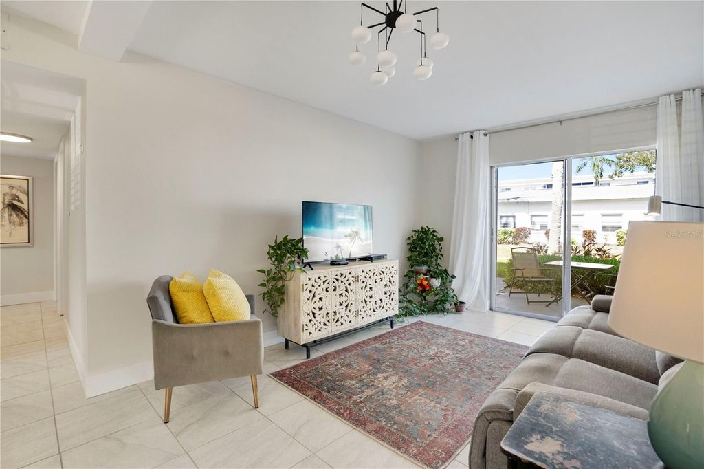 Photo of 2211 Sunset Drive #E3, Bradenton, FL 34207 (MLS # A4679691)