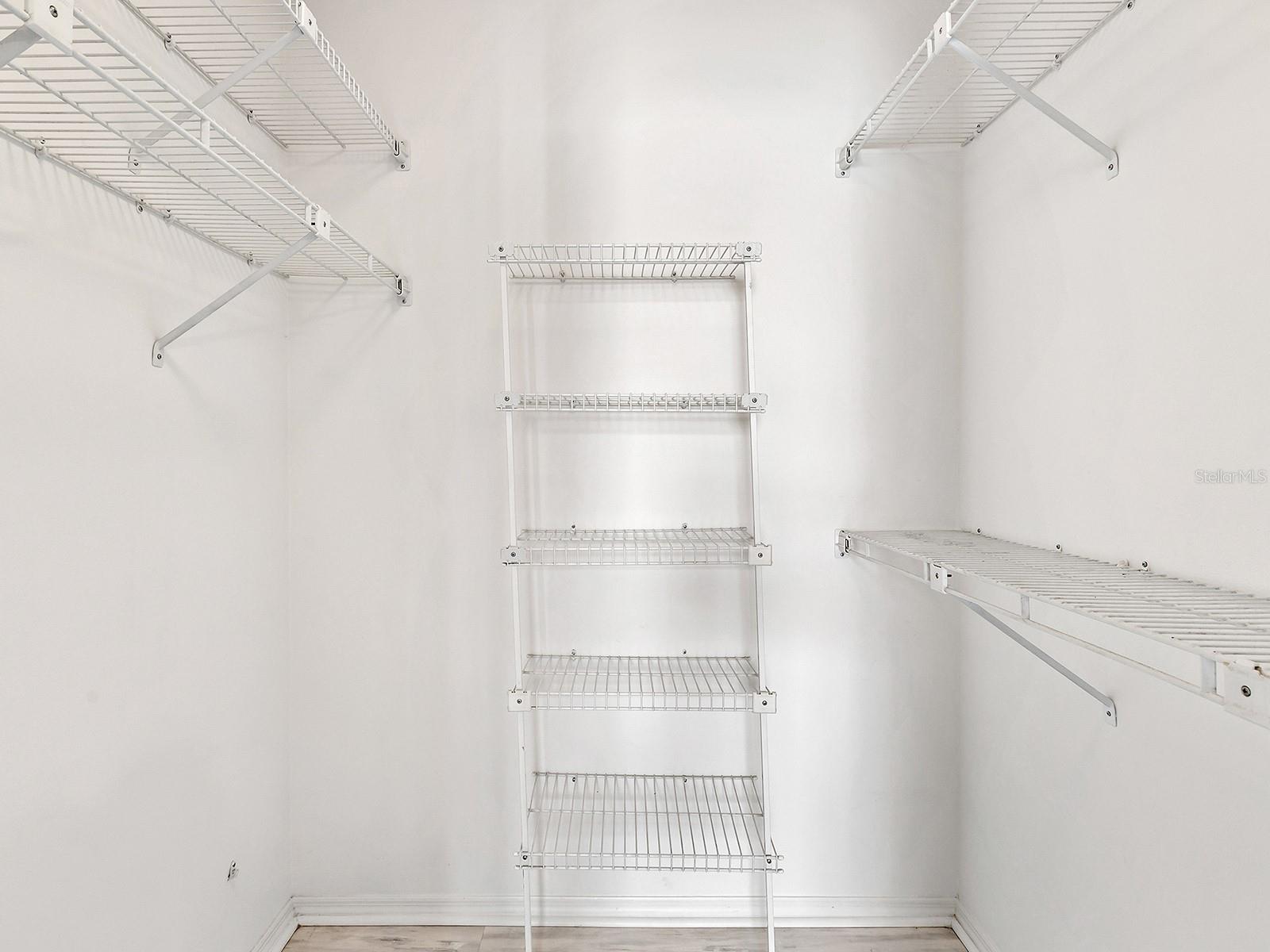 CHARTLEY COURT - Residential