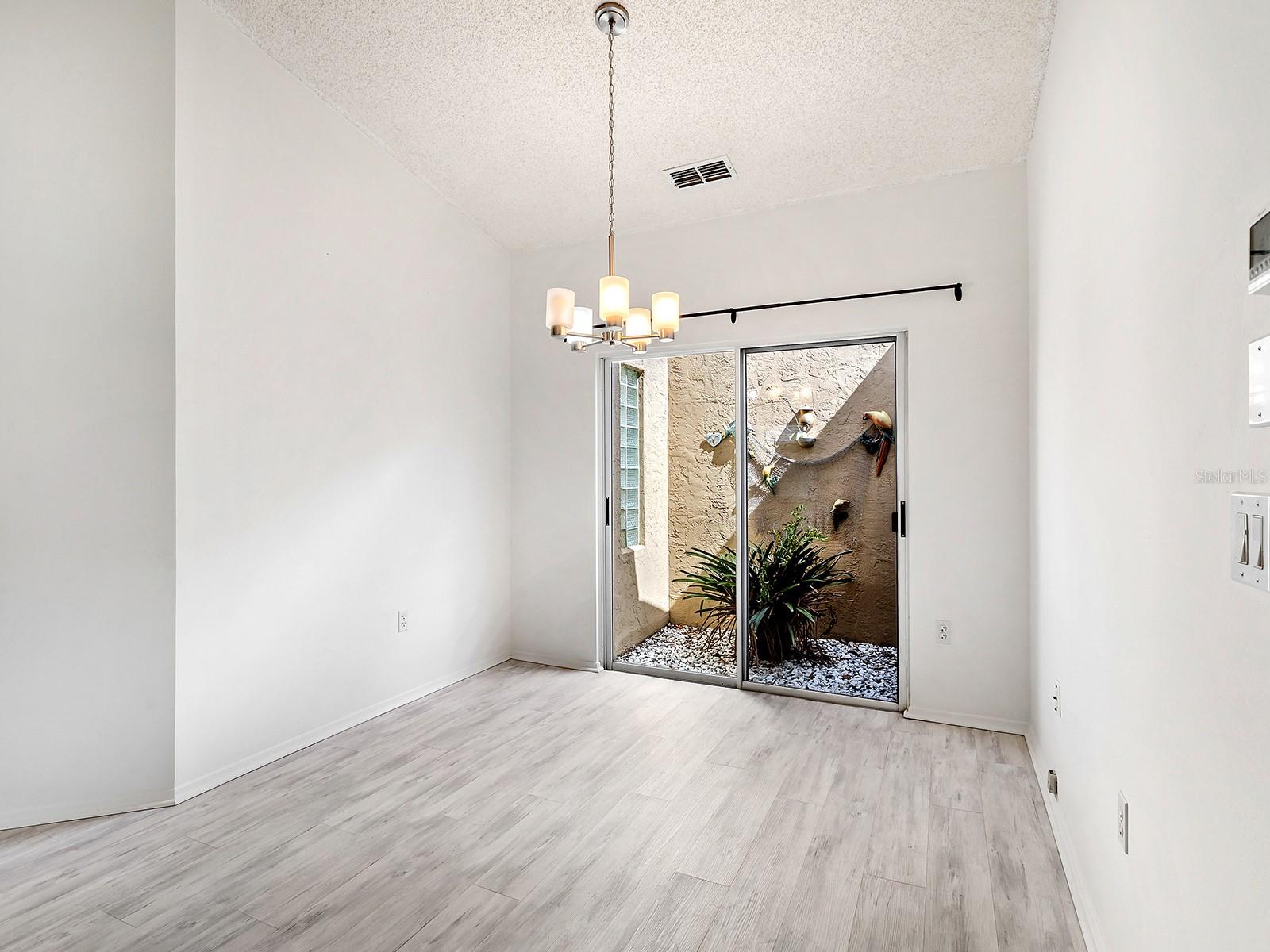 CHARTLEY COURT - Residential