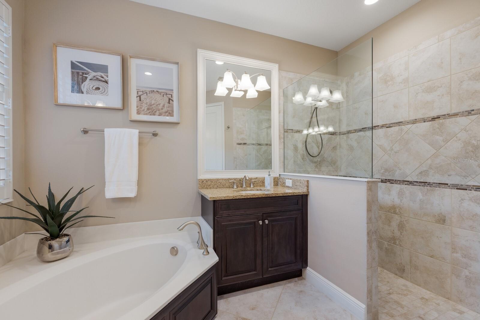 COUNTRY CLUB EAST AT LAKEWD RNCH PP - Residential