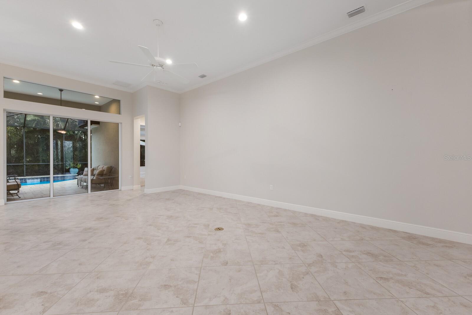 COUNTRY CLUB EAST AT LAKEWD RNCH PP - Residential