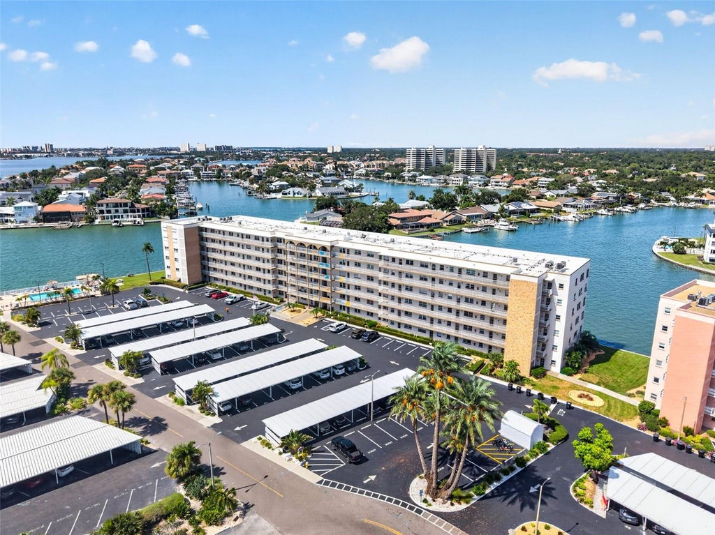 Photo of 6075 Shore Boulevard S #512, Gulfport, FL 33707 (MLS # TB8553246)