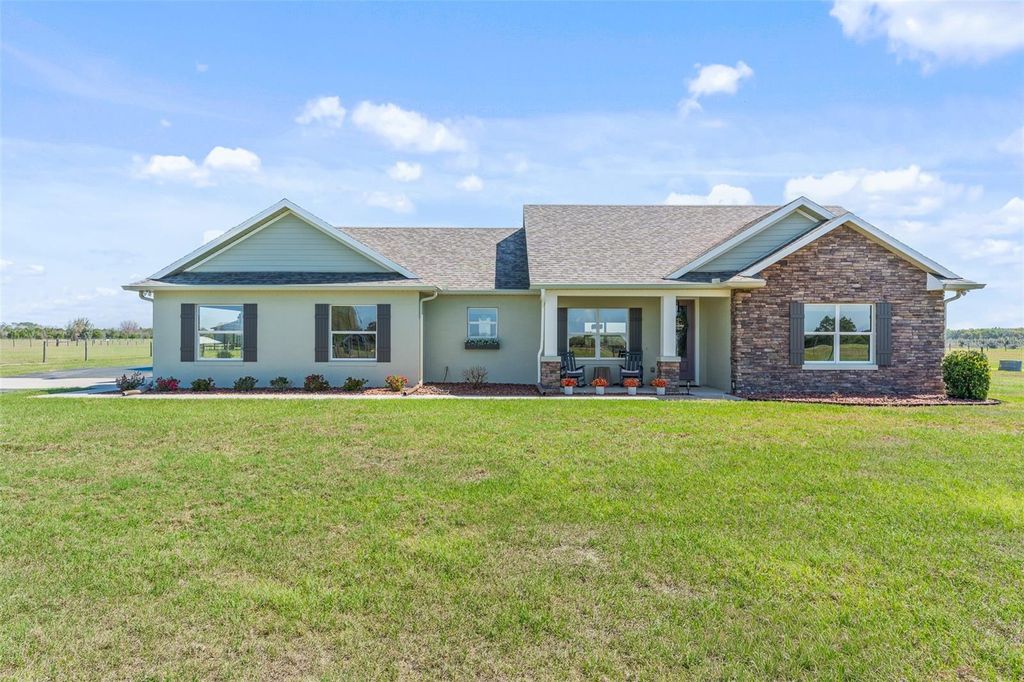 Photo of 16750 Keene Road, Umatilla, FL 32784 (MLS # G5109361)