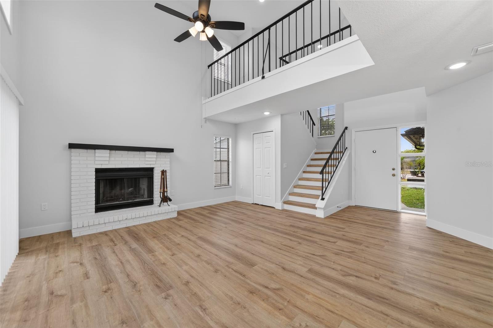 10401 HUNTERS TRAIL COURT