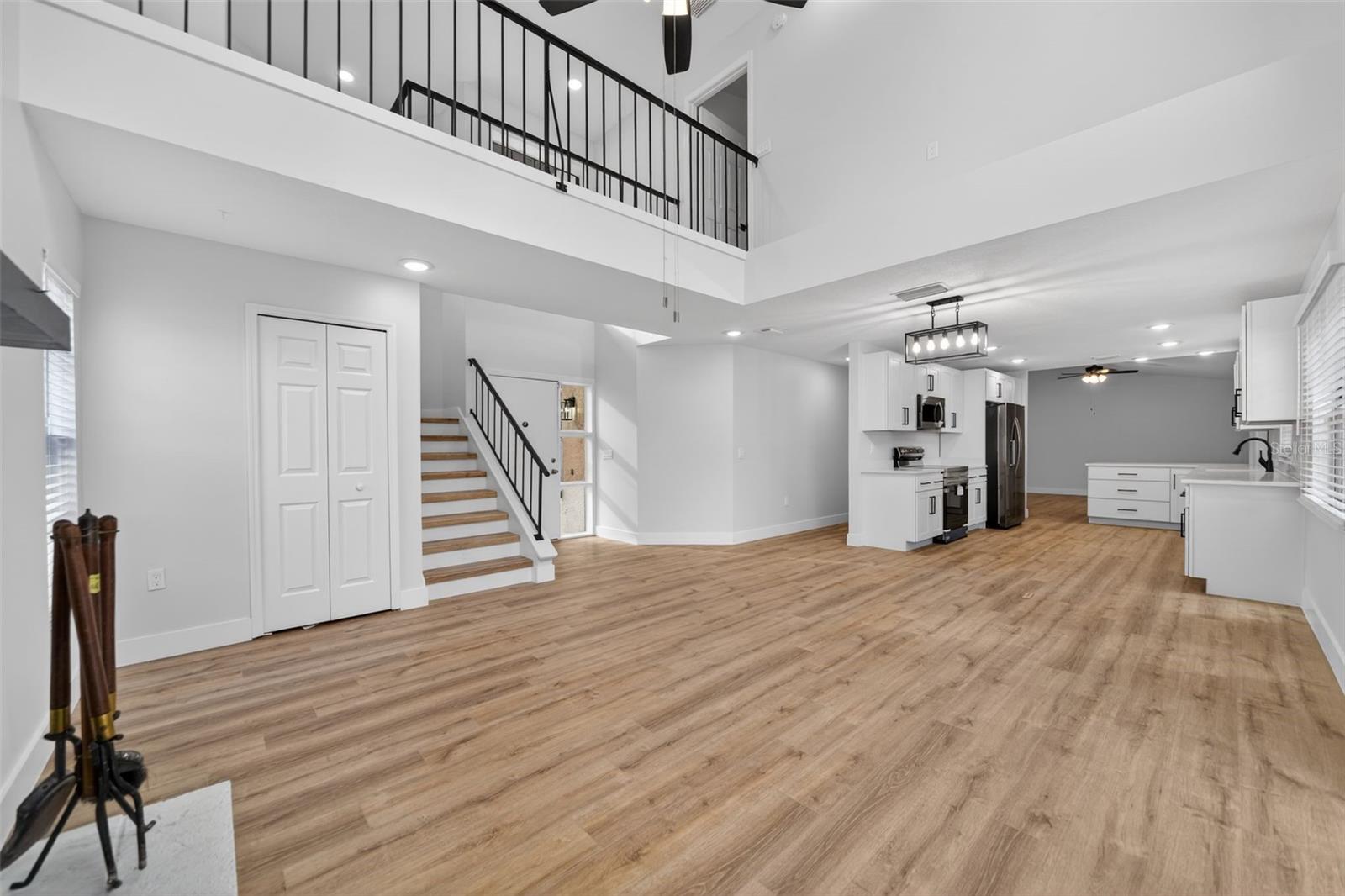 10401 HUNTERS TRAIL COURT