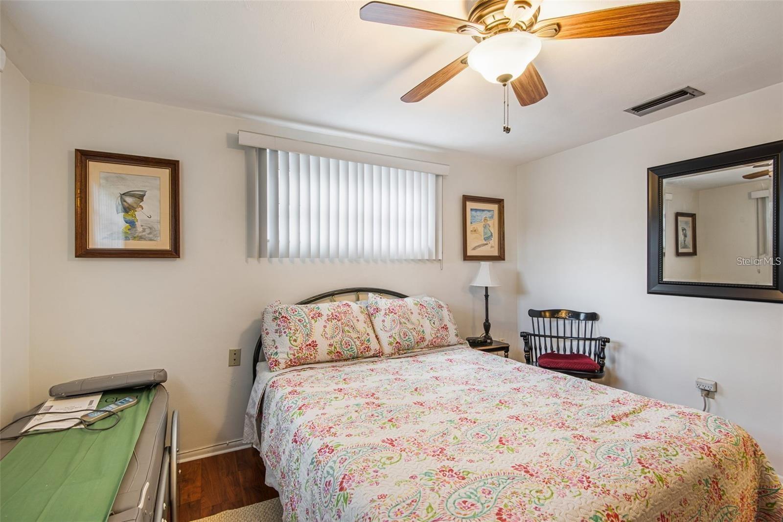 COLONIAL HILLS - Residential