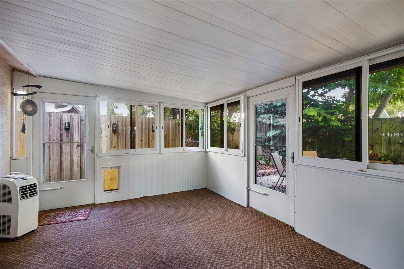 COLONIAL HILLS - Residential