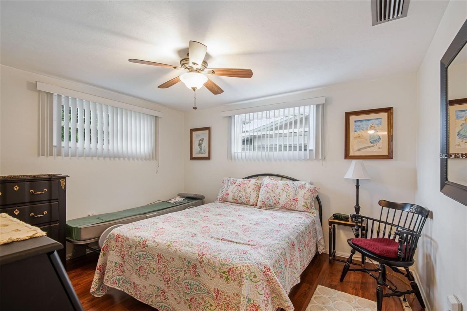 COLONIAL HILLS - Residential