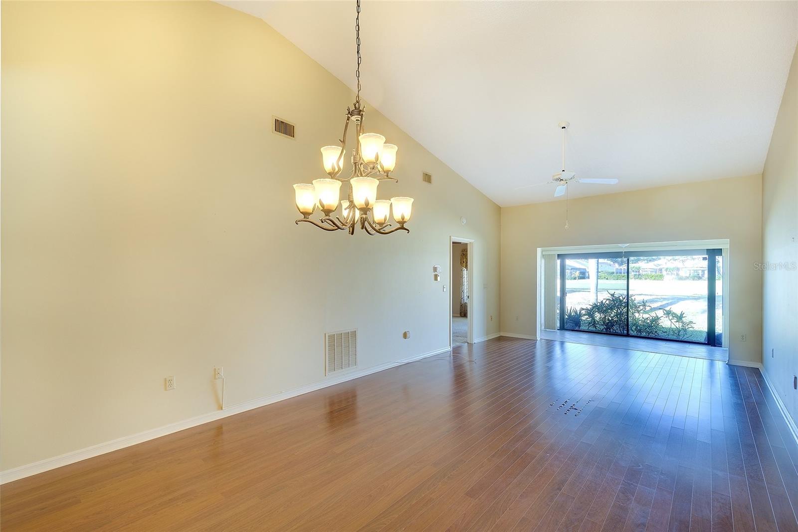 WOODLAND GREEN - Residential